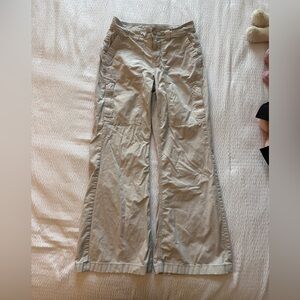 American Eagle Outfitters Light Tan Cargo Pants